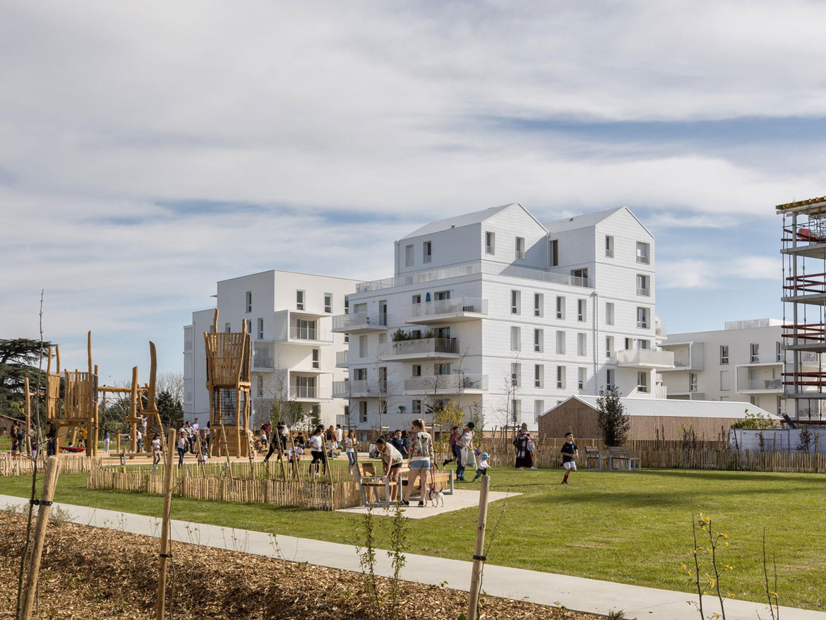 <img alt="" src="/user/pages/03.projet/43.122-logements-bois-beton/logements-bois-beton-2.jpg?alt" />
